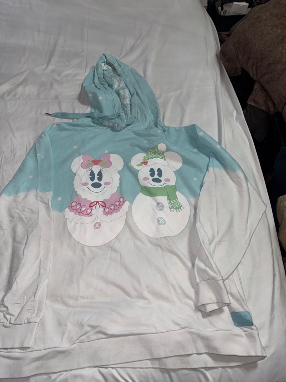 ✨ Disney Loungefly Mickey & Minnie Snowman Hoodie – Unisex XL ✨